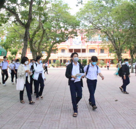 高中一年级入学考试圆满结束，保证严肃性和客观性