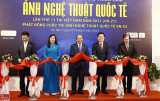 President Nguyen Xuan Phuc attends 11th International Art Photo Exhibition