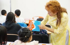 Spreading the love for the homeland, the sea, and the islands through Vietnamese language classes