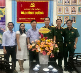 Bộ Chỉ huy Quân sự tỉnh chúc mừng Báo Bình Dương nhân Ngày Báo chí cách mạng Việt Nam (21-6)