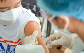 Bộ Y tế: Các điểm tiêm chủng luôn đảm bảo sẵn vaccine phòng COVID-19