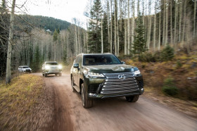 Lexus LX 600 – SUV uy quyền bậc nhất thế giới