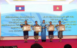 Trao huân chương, huy chương tặng các tập thể, cá nhân Hội Liên hiệp Phụ nữ Lào