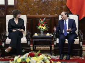 国家主席阮春福会见前来拜别的外国驻越南大使