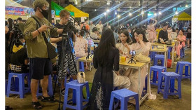 大批韩国明星赴岘港体验旅游乐趣