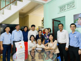 Delegation of the National Assembly of Binh Duong province pay gift-visits to Vietnamese heroic mothers and socially-privileged families
