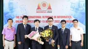 参加2022年国际信息学奥林匹克竞赛的4名越南学生都夺得奖牌