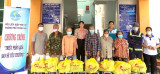 Hội Liên hiệp Phụ nữ TP.Thuận An tặng 135 phần quà cho người khó khăn