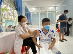 Dịch bệnh COVID-19 gia tăng,  ngành y tế đẩy mạnh tiêm chủng