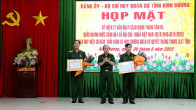 Họp mặt kỷ niệm 77 năm Cách mạng tháng Tám và Quốc khánh 2-9