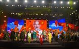 越南国庆节77周年：“独立节—点亮民族的渴望”文艺晚会精彩纷呈