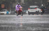 Cảnh báo mưa lớn, lốc, sét trải dài từ Bắc Bộ tới Nam Bộ
