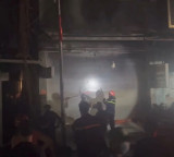 Kịp thời đưa các nạn nhân ra ngoài an toàn trong vụ cháy cửa hàng vật liệu xây dựng