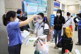 继续实施 “佩戴口罩和勤消毒”防疫两件套 确保疫情防控安全