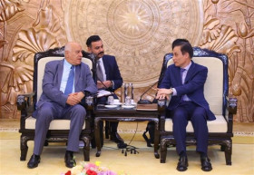 促进越南与巴勒斯坦两国间的团结友好关系