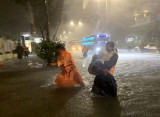 Đà Nẵng: Mưa lớn dữ dội, gần như toàn bộ thành phố bị ngập úng