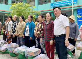 Hạnh phúc là được cho đi…
