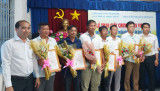Trao giấy chứng nhận VietGAP cho 20 hộ nông dân