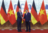 越南政府总理范明政与德国总理奥拉夫·朔尔茨举行会谈