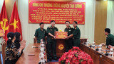 Thượng tướng Nguyễn Tân Cương thăm, tặng quà Hội Cựu chiến binh tỉnh