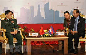 Việt Nam thúc đẩy hợp tác quốc phòng với Campuchia và Trung Quốc