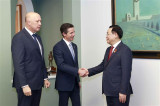 越南国会主席王廷惠会见澳大利亚教育部长和澳大利亚反对党领袖