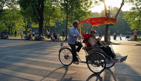 促进年底旅游活动、刺激明年旅游需求