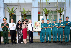 Bí thư Tỉnh ủy thăm Ban Chỉ huy Quân sự phường Tân An