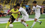 Thắng dễ Lào, tuyển Malaysia tạm vươn lên đầu bảng