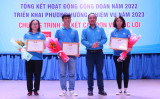 Grassroots trade union officials awarded mementoes 