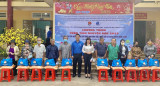 Tặng quà, khám bệnh miễn phí cho người dân ở huyện biên giới Lộc Ninh