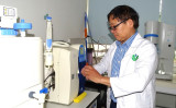 Nhà khoa học Việt nghiên cứu vật liệu tự tìm tế bào ung thư