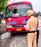 Binh Duong provincial Traffic Police strengthens inspection and prevention of counterfeit transportation