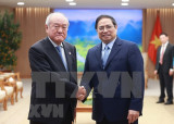 越南政府总理范明政会见日本财务大臣铃木俊一