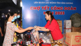 Bring a heart-warming Tet to trade union members and employees