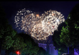 Người dân Bình Dương đón chào năm mới Quý Mão 2023 trong rực rỡ pháo hoa