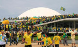 Ai đứng sau hỗn loạn chính trị ở Brazil?