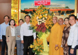 Lãnh đạo TP.Thủ Dầu Một thăm, chúc mừng các chùa nhân dịp lễ hội Rằm tháng giêng