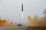 Triều Tiên phóng tên lửa đạn đạo không xác định ra biển