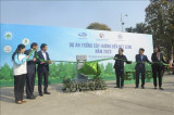 越南政府副总理陈红河启动“向净零排放前进”植树项目
