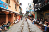 Hà Nội: Yêu cầu không tổ chức tour đến phố càphê đường tàu