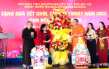 Thăm, tặng quà Tết Chôl Chnăm Thmây cho đồng bào Khmer có hoàn cảnh khó khăn