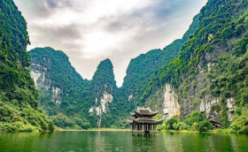 《福布斯》杂志：宁平是蕴藏着许多美丽自然奇观的“陆地下龙湾”