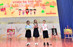 Học sinh tiểu học giới thiệu văn hóa địa phương bằng tiếng Anh