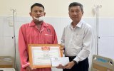 Khen thưởng nhân viên Phòng giao dịch Sacombank Bàu Bàng vì thành tích truy bắt cướp