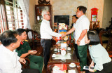 Lãnh đạo tỉnh Bình Dương thăm, tặng quà cựu chiến binh
