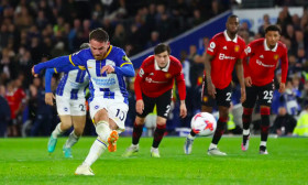 Man Utd thua Brighton ở phút 99