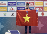 Kình ngư Hưng Nguyên giành HCV đầu tiên cho đội tuyển bơi Việt Nam