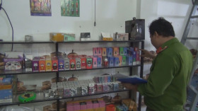 Tăng cường xử lý việc mua bán, sử dụng thuốc lá điện tử