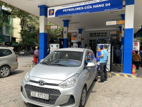 Giảm sâu, giá xăng RON95-III lùi về ngưỡng 21.000 đồng mỗi lít